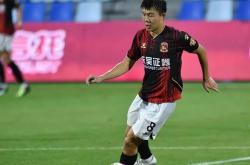 爱游戏在线-球队战术调整，备战新赛季直指总冠军