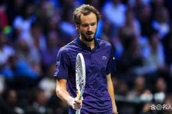 爱游戏下载-年终总决赛碾压联合杯，梅德韦杰夫点燃赛场的简单介绍