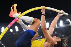 AYX官方直播-美国田径运动员获得跳高亚军