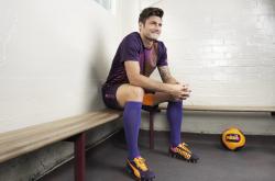 爱游戏官方-赛道与绿茵的交响，F1新赛季揭幕战之夜，C罗的压制级表演