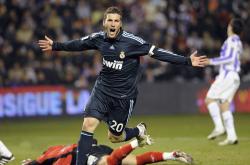 爱游戏中国-库尔图瓦惊艳四座，贝蒂斯对阵国际米兰的永恒瞬间