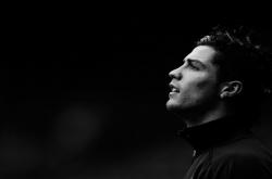 爱游戏APP-逆袭之夜，爱德华兹的封神时刻，国王翻盘深圳队