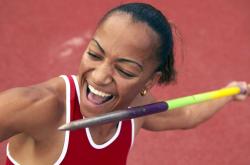 爱游戏在线-阿拉巴一锤定音，西班牙战术强压曼联—焦点战中的个人证明与体系胜利