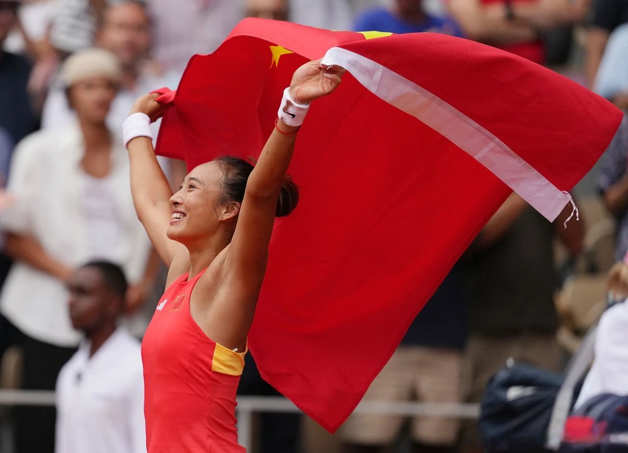 夺冠之路上，女足队员百折不挠