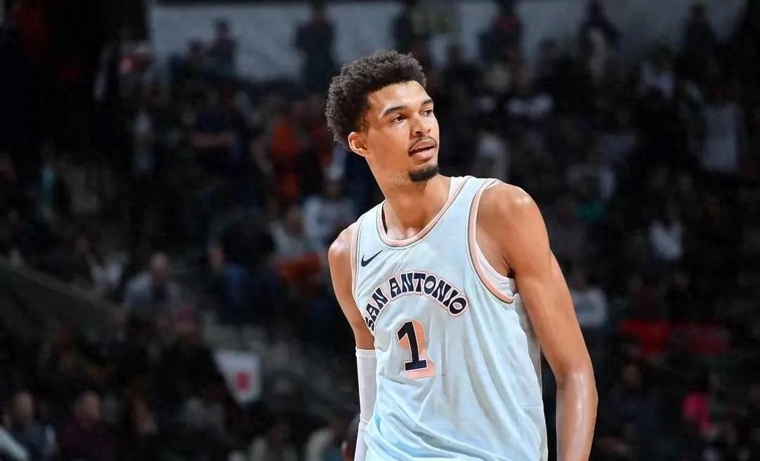 马刺力克国王，取得三连胜，士气高涨！的简单介绍