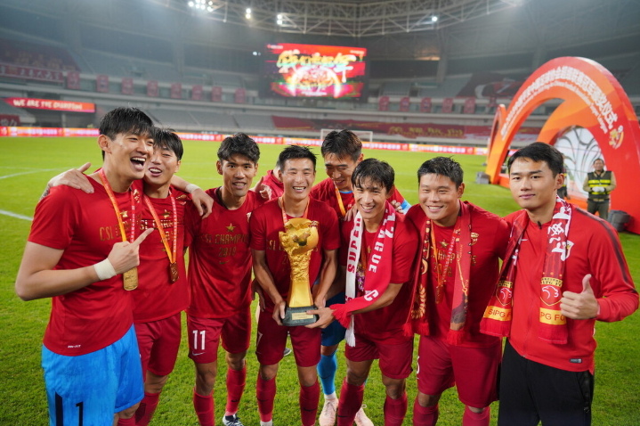 包含广州富力突围取胜，中超豪强拔得头筹的词条