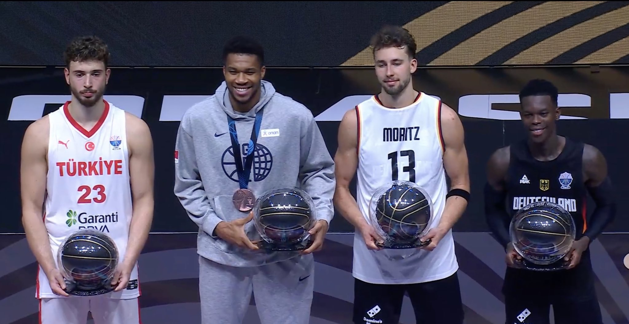 包含土耳其队以一分之差输掉比赛的词条