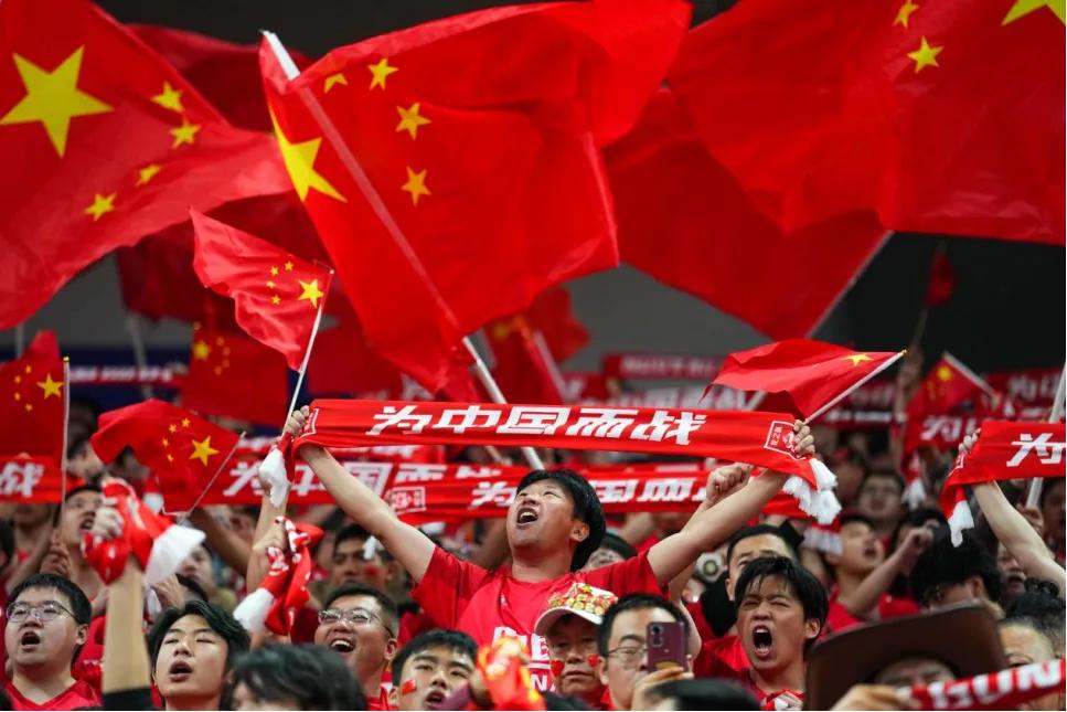 足球圈内的热门对决牵动球迷心弦的简单介绍