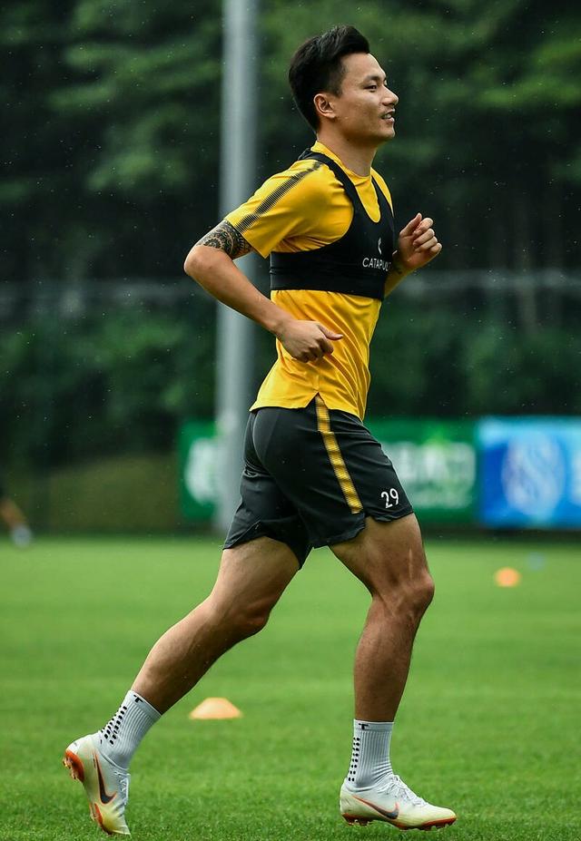 恒大备战关键比赛，球员备战努力