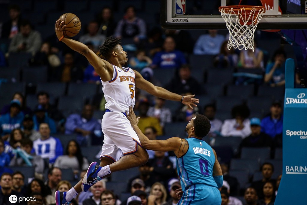 包含尼克斯翻盘黄蜂,布拉德利完成帽子戏法的词条 包含尼克斯翻盘黄蜂,布拉德利完成帽子戏法的词条