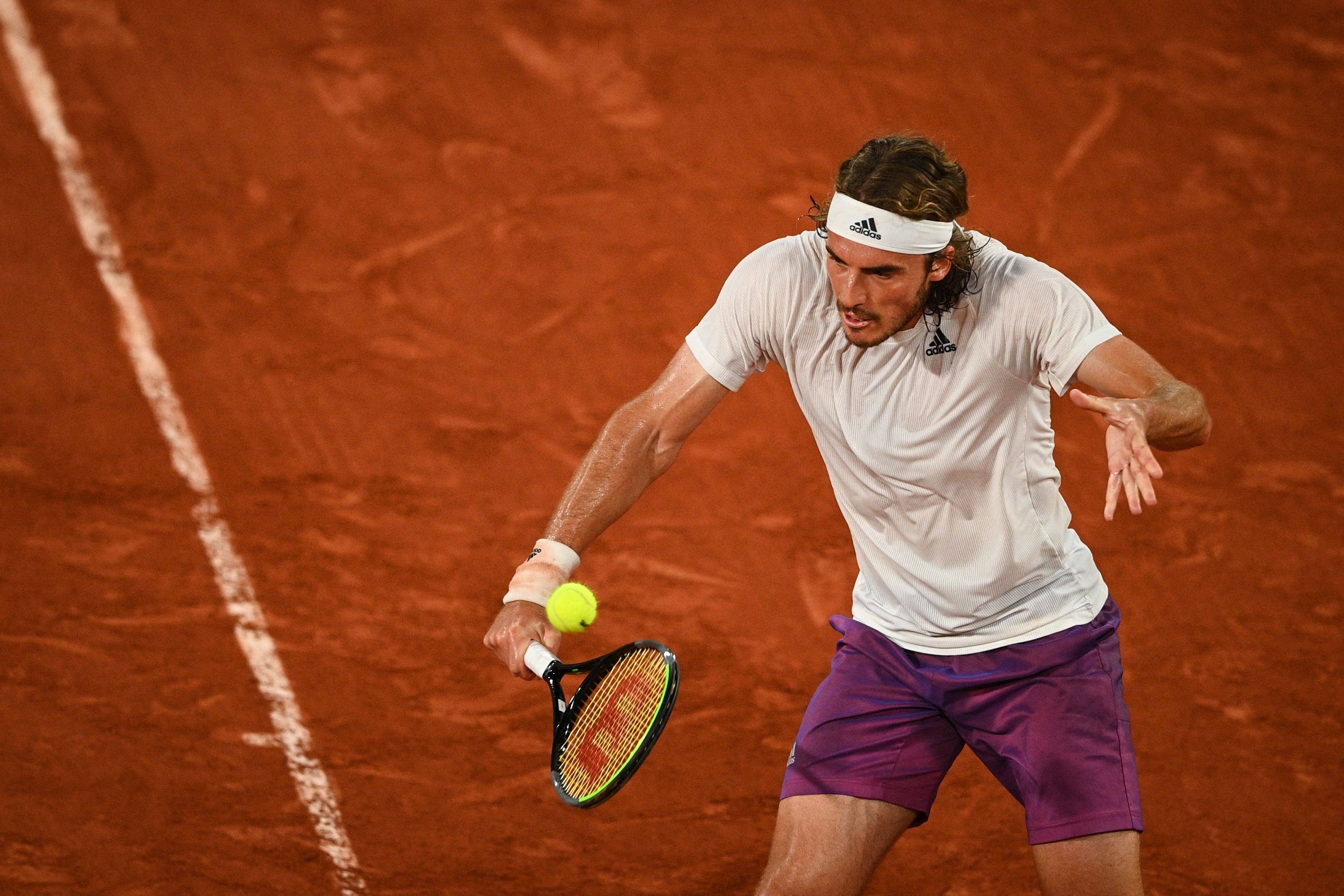 关于温网险胜ATP总决赛，西西帕斯高光表现的信息