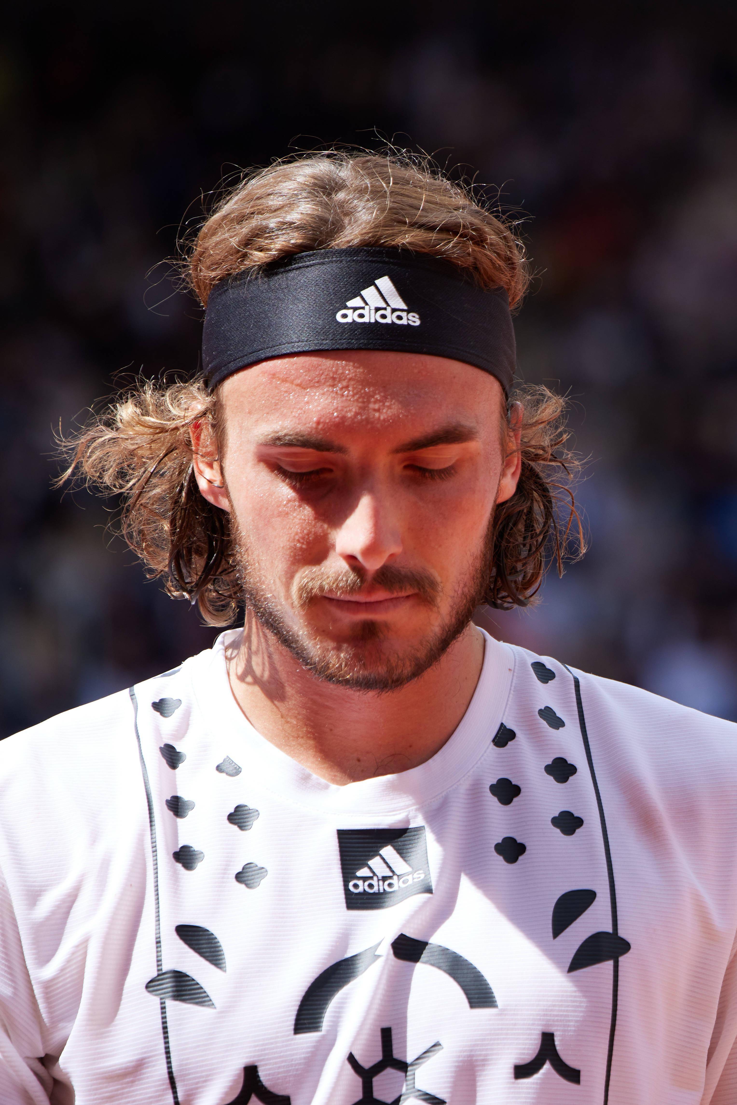 法国网球队翻盘西班牙网球队，西西帕斯三分雨点燃全场的简单介绍