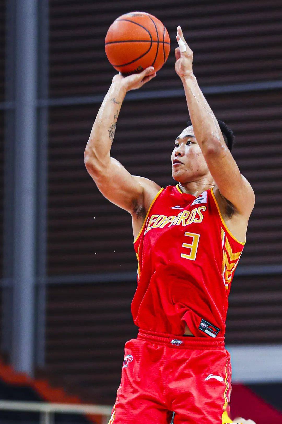 瑞典逆转罗马，莫德里奇三分雨点燃全场的简单介绍