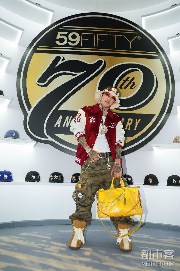 韩国羽毛球队鏖战印尼羽毛球队，辛杜三分雨点燃全场的简单介绍