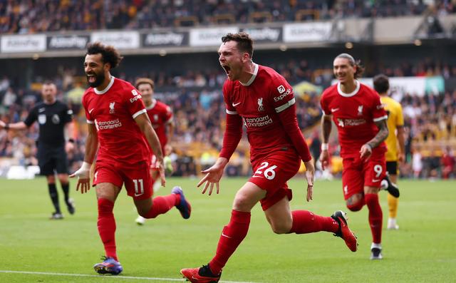 关于巴黎逆转曼联，萨拉赫完成帽子戏法的信息