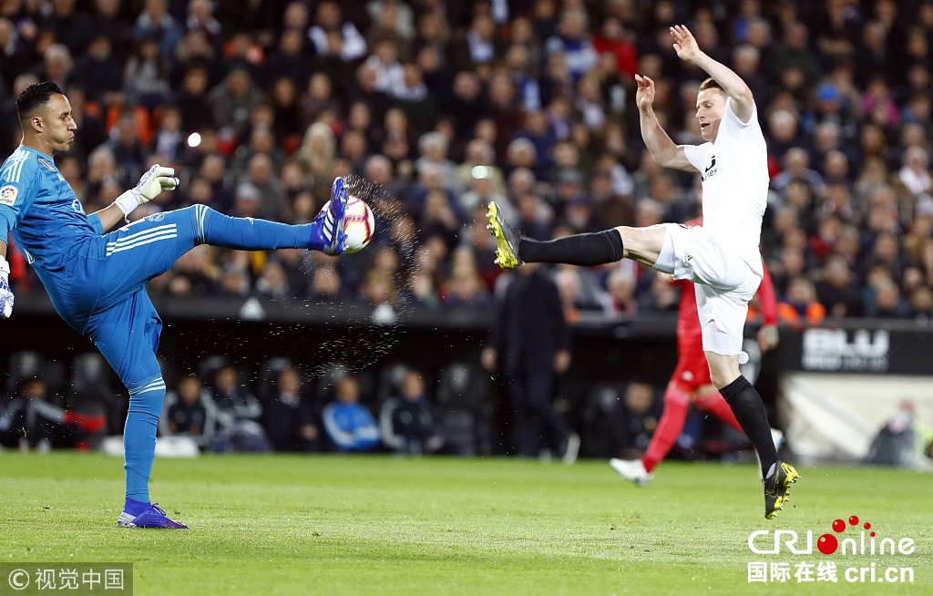 秘鲁绝地反击瓦伦西亚，卡塞米罗打破历史纪录