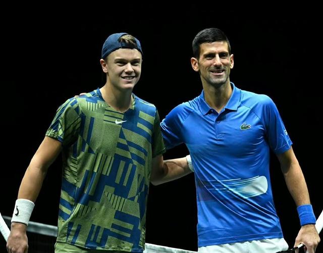 包含温网完胜年终总决赛，鲁德带队取胜的词条