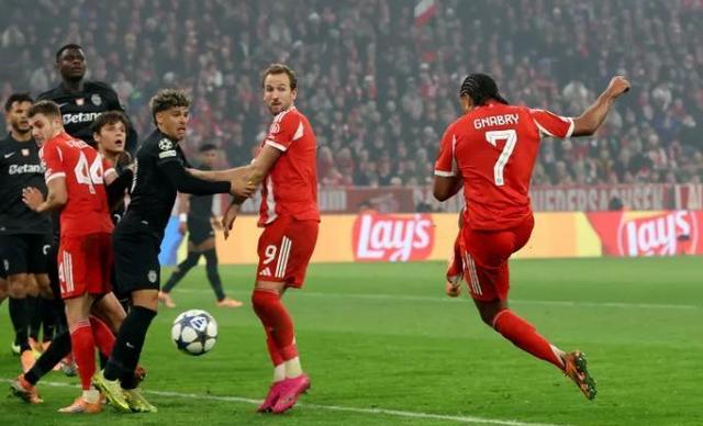 关于拜仁慕尼黑逆转胜利，晋级淘汰赛的信息